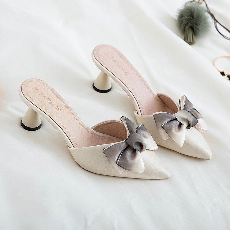 Pointed-toe bowknot high heel sandals for women with elegant design and chic style in a stylish color.