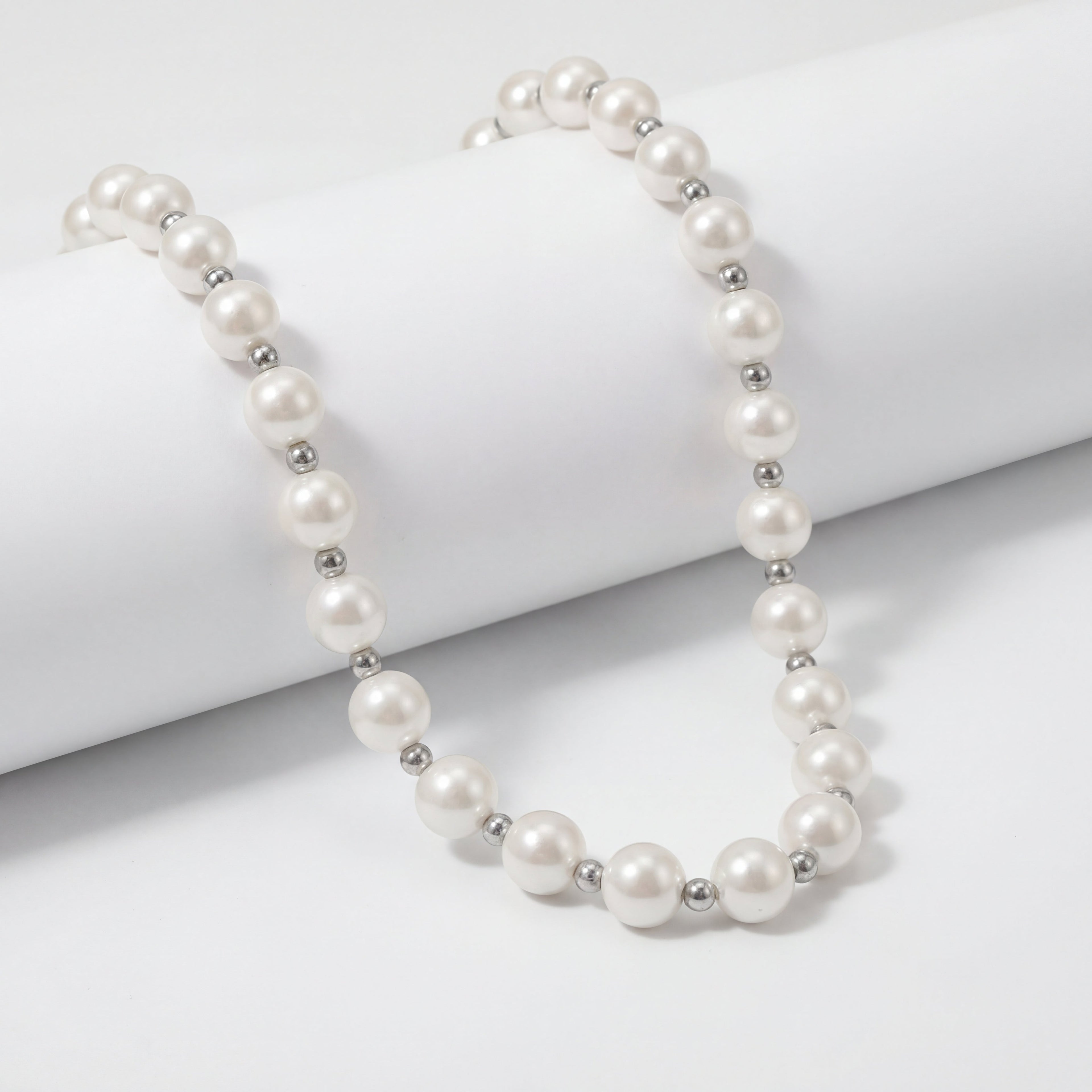 Elegant Pearl Necklace Urban Haloo